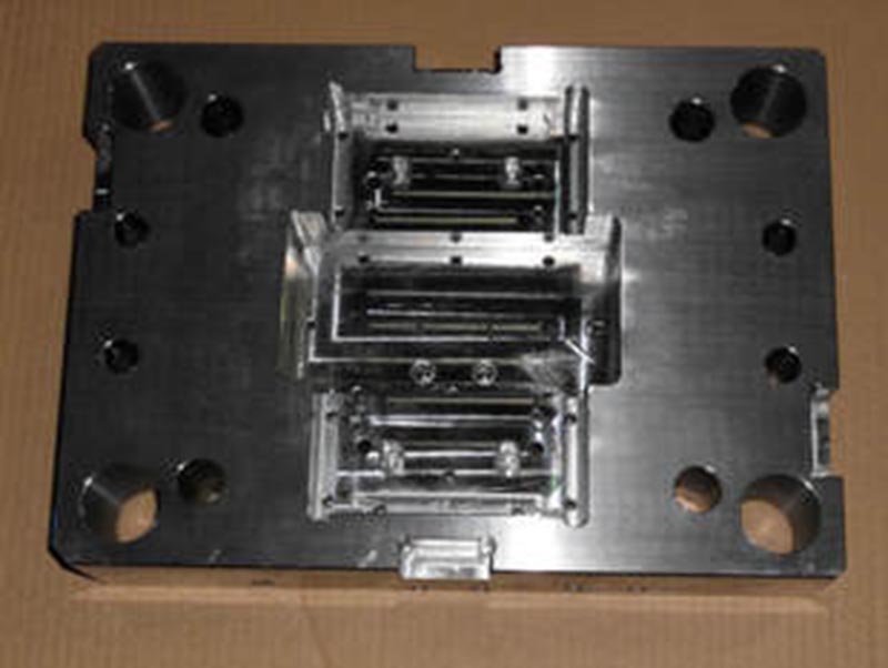 石屏精密塑料模-06